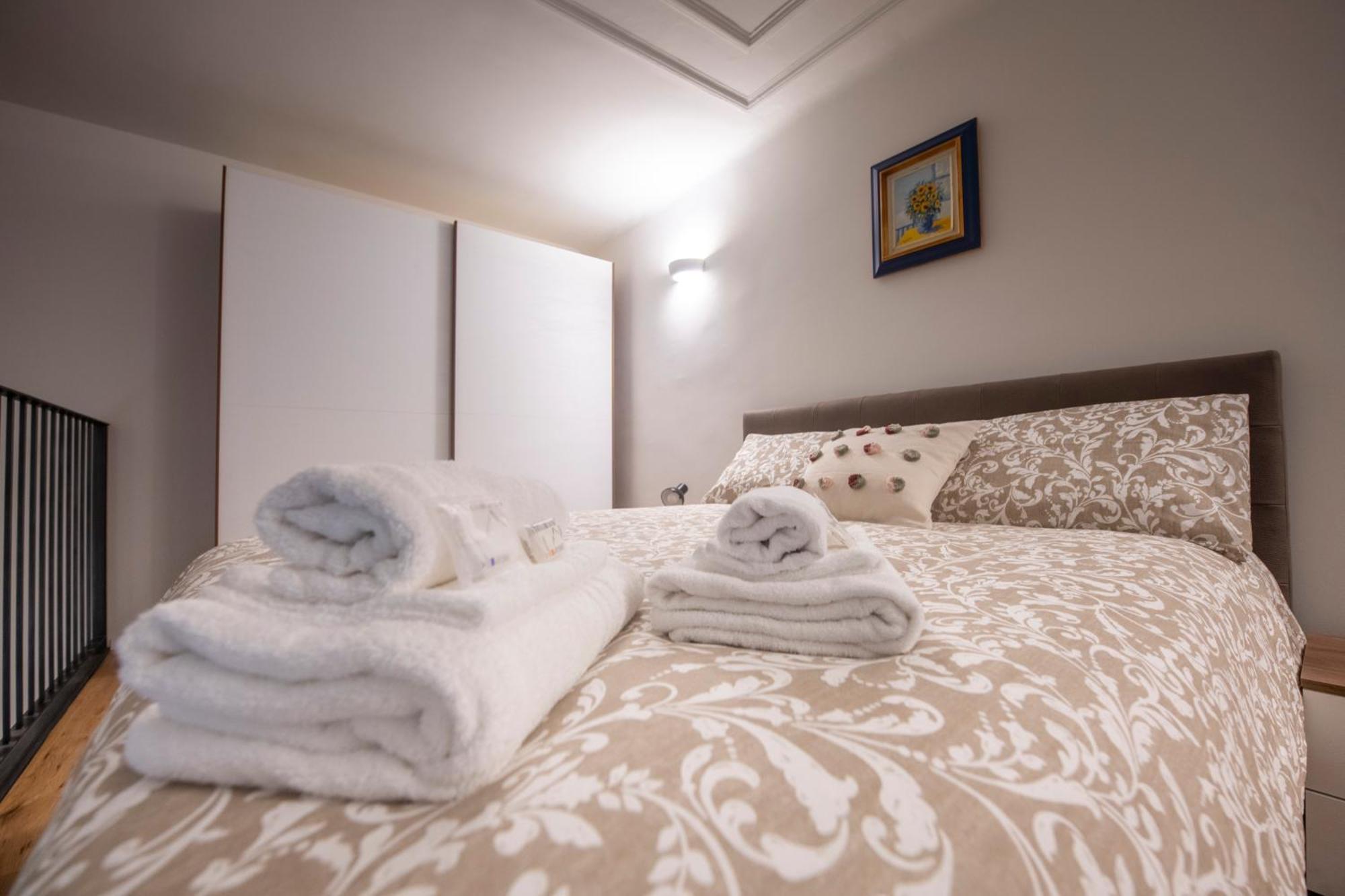 258 - The Loft In Largo Zecca - Luxury Nel Cuore Di Genova Exterior photo