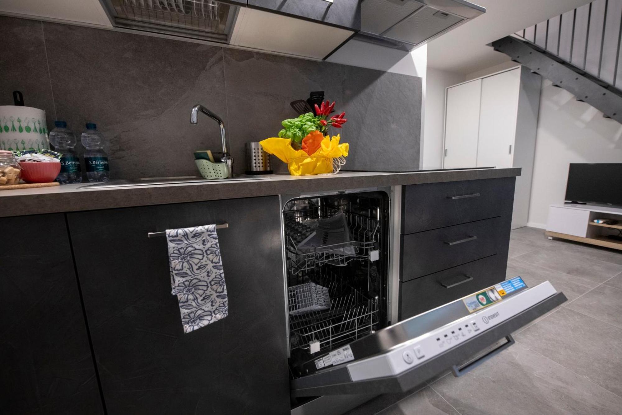 258 - The Loft In Largo Zecca - Luxury Nel Cuore Di Genova Exterior photo